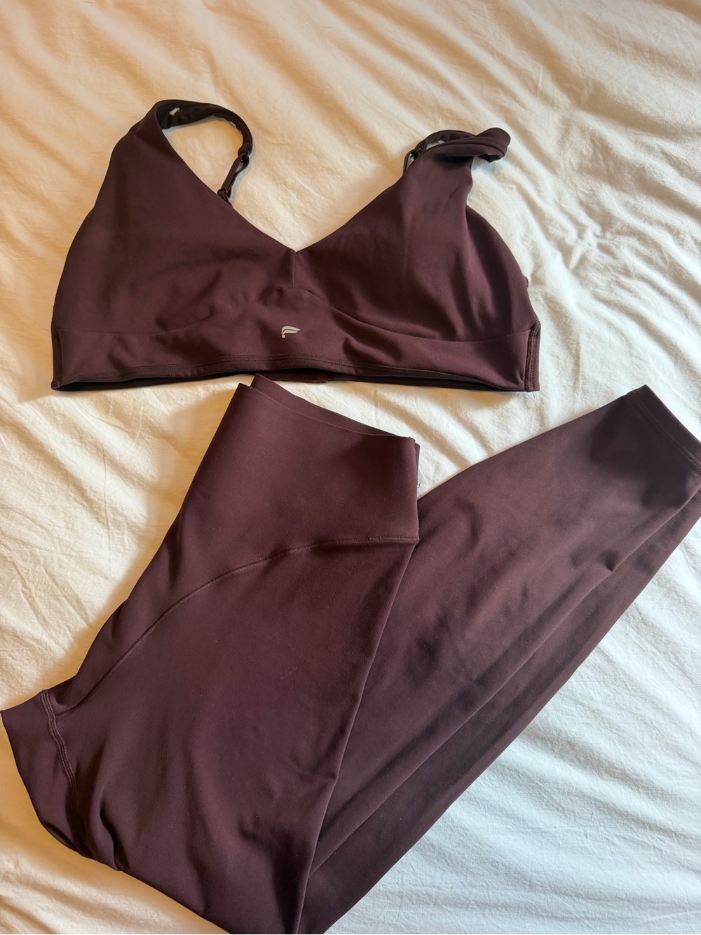 Fabletics Seamless V-Neck Sports Bra and Leggings Set - Plum